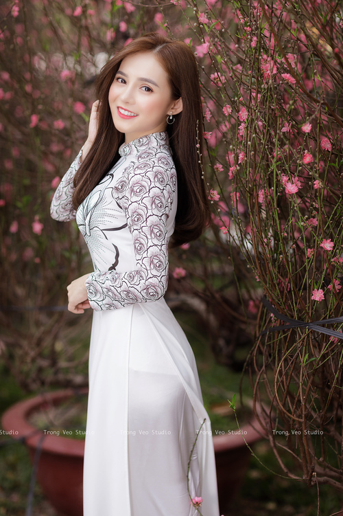 奥维耶多险胜埃尔切，积分暂时领先，奥维耶多干红葡萄酒2015价格