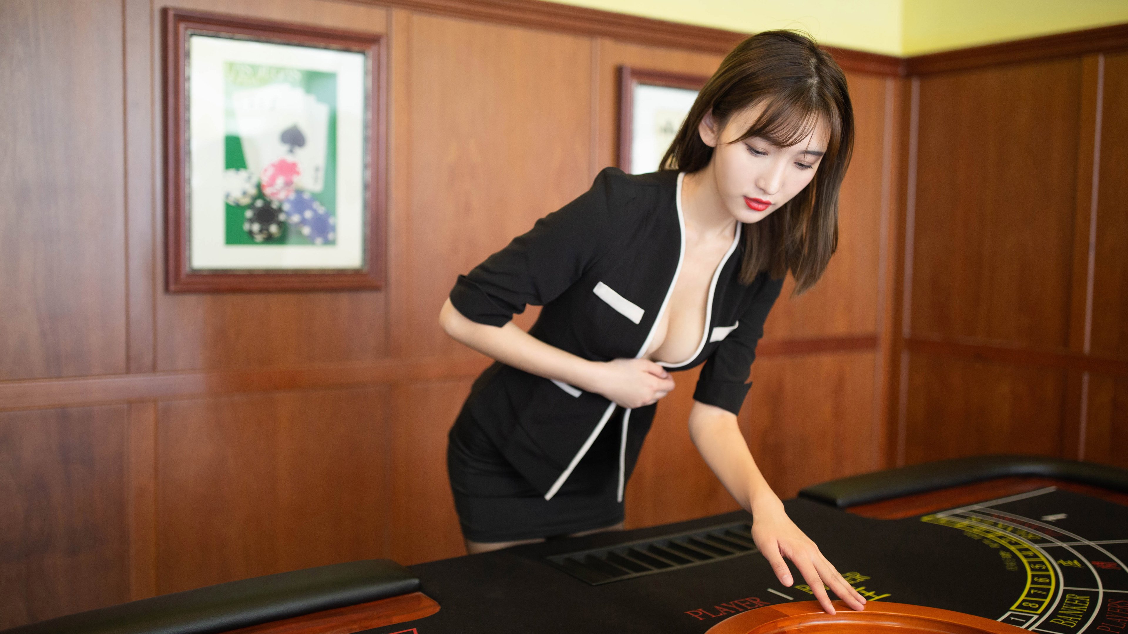 陈佳首秀惊艳全场,陈佳 1982